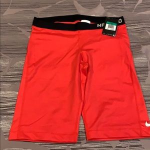 NWT!  Nike Pro XL shorts